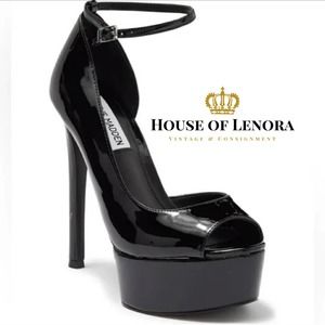 NWOT STEVE MADDEN Affair Platform Heel- 0402-5